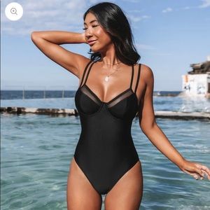 NWT Cupshe retro black one piece swimsuit with adjustable straps - size XL